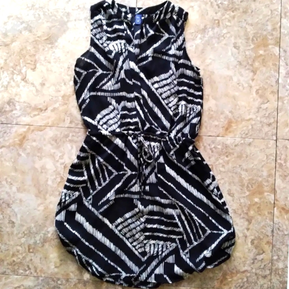 Gap Sleeveless Tribal print shirtdress, size Small